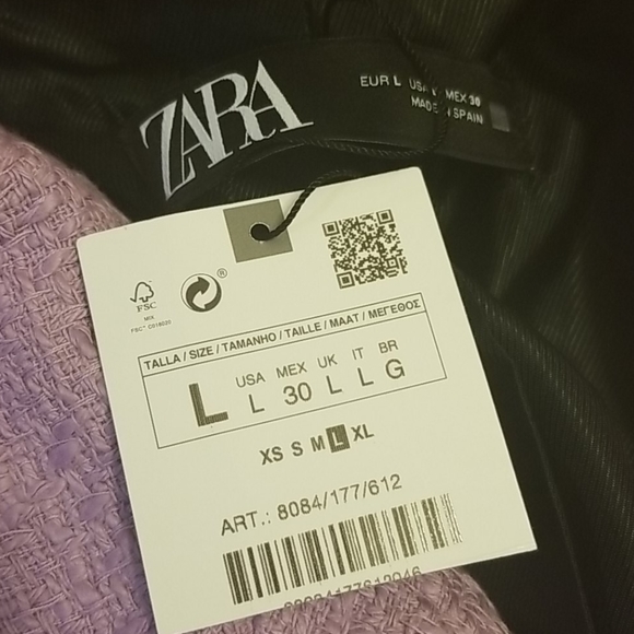 Lilac Tweed Blazer with Gold Buttons - Picture 6 of 6